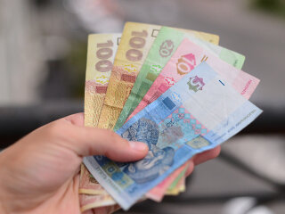 Українські гроші, Апостроф