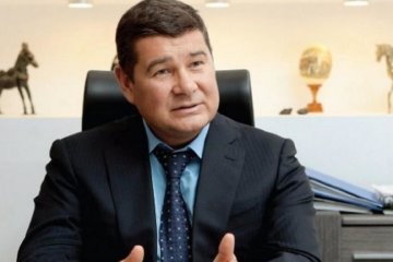 Втікач Онищенко розповів про тісні контакти з Порошенком