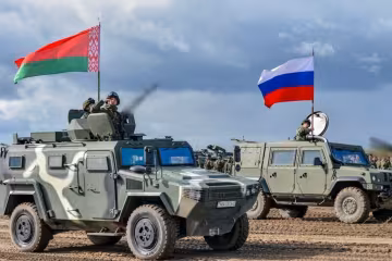 Белорусские и российские военные, фото со свободных источников