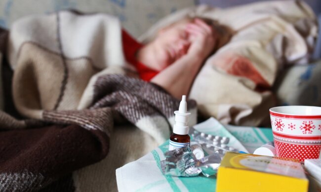 Українці масово страждають від спалаху небезпечного вірусу, лікарні переповнено: прості поради, як пережити осінь