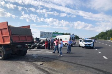 Страшная авария унесла жизнь под Одессой: "Трупы разбросаны по всей дороге", - кадры, в которые страшно поверить