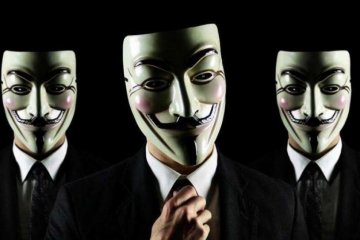 Той же монетой: трое мужчин поиздевались над извращенцем
