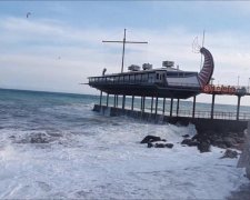 Занедбані готелі, санаторії, вулиці: в мережі показали, що Росія зробила з Кримом