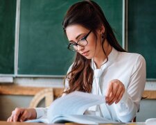 Вчителька. Фото з відкритих джерел