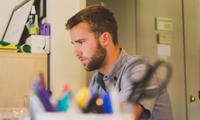 Привітання з Днем ангела Анатолія в листівках і віршах