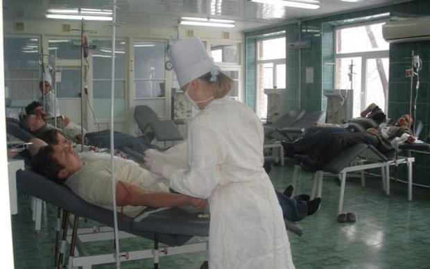Не только СПИД: медики забили тревогу из-за переливания крови в Украине