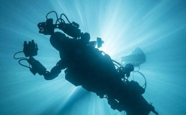 Китайский подводный робот установил рекорд погружения
