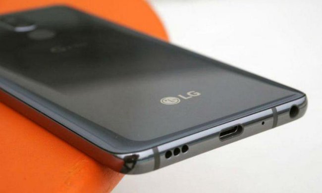 LG V40: в мережі показали перші фото флагмана