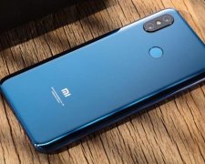 Пользователи Xiaomi бунтуют: смартфоны рассыпаются в руках