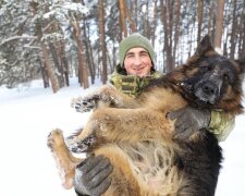 Прикордонник став кінологом, незважаючи на страх перед собаками: тепер з величезним Алі ліпші друзі