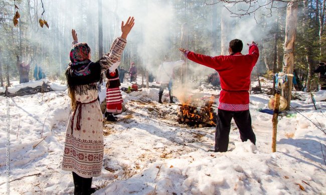 Двенадцатая ночь 2019: врата миров, вещие сны и мистические ритуалы праздника
