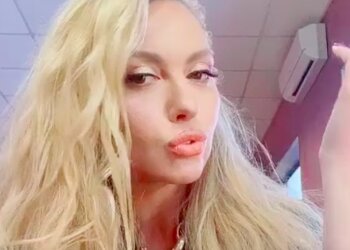 Оля Полякова, instagram.com/polyakovamusic/