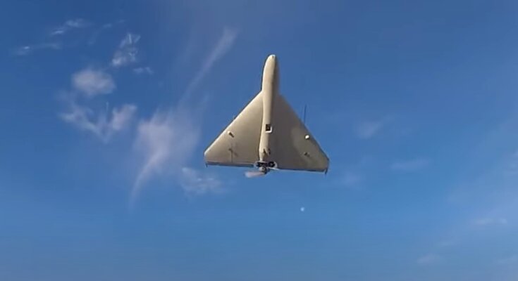 Дроны, запускаемые с крыши пикапа. Фото скриншот из Youtube