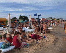 Популярный украинский курорт неожиданно атаковали: видео