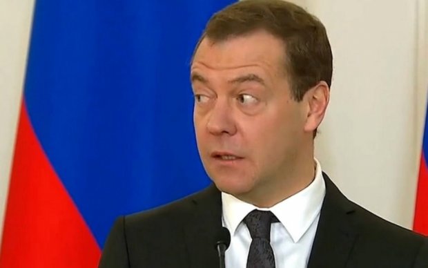 Россиянам надоел премьер Медведев