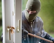 У Білій Церкві за добу пограбували п'ять навчальних закладів
