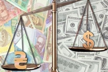 Долар подешевшав через новий Кабмін — експерт