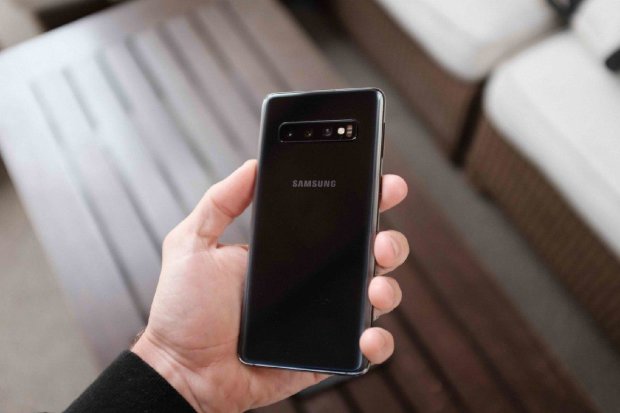 Не iPhone XS Max: Samsung Galaxy S10+ возглавил список мощных смартфонов