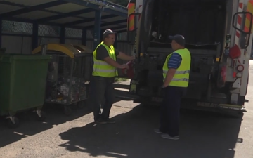 Вывоз мусора. Фото: скрин youtube