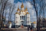 Харків'янин влаштував у храмі пекельний "боулінг" лампадками: "Біс вселився", - кадри, які змусили українців перехреститися