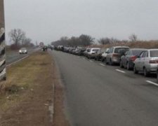 Два пункта пропуска в Донецкой области перекрыли из-за обстрелов боевиков