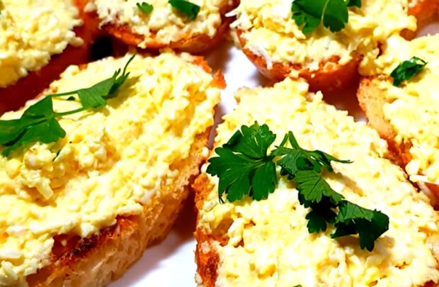 Бутерброды с плавленным сыром и чесноком - Пошаговый рецепт с фото | Закуски