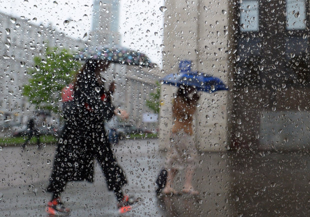 Погода на тиждень: бабине літо скасовується, Україну накриють потужні дощі