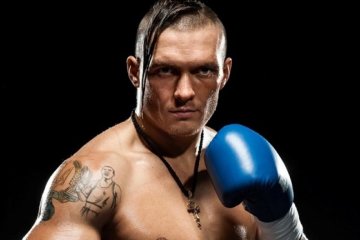 Усик планує знову вийти на ринг у грудні