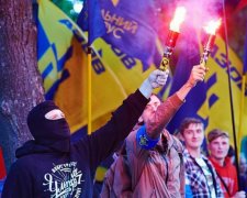 Ходу в підтримку Поліщука та Медведька влаштували в Харкові (фото)