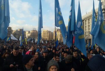 Протест на Майдане, Знай.uа