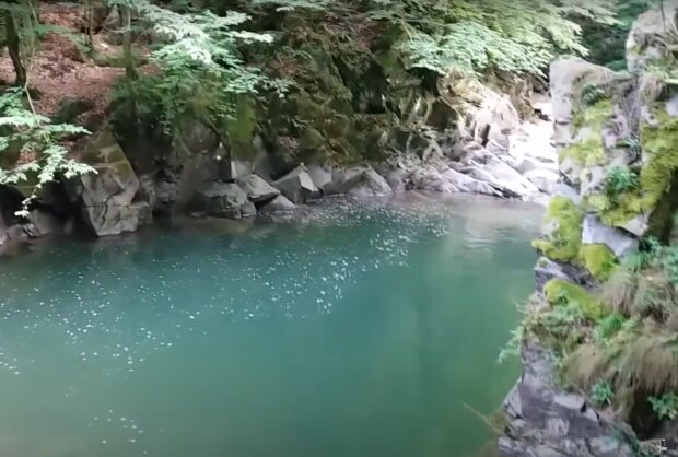 Блакитна лагуна (річка Люта, Закарпатська область), кадр з відео