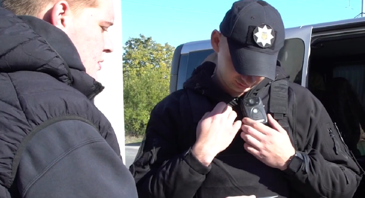 Полиция проверка документов. Фото: скрин youtube