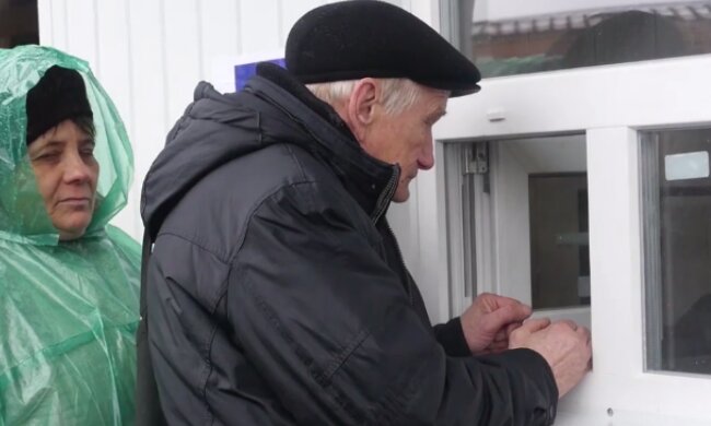 В Украине работающим пенсионерам пересчитают выплаты: как стаж повлияет на сумму