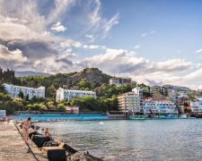 Убытки и банкротство: крымчане взвыли из-за провального туристического сезона
