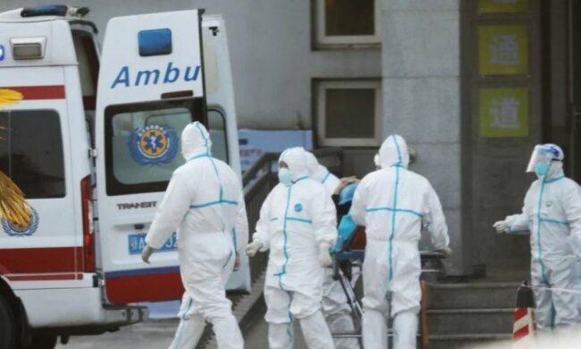 Двоє українців втекли з Китаю і залягли на дно у Львові, медики підозрюють коронавірус