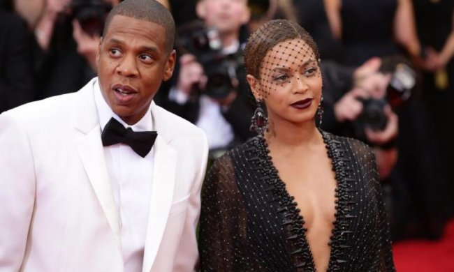 Jay-Z презентував унікальні кросівки