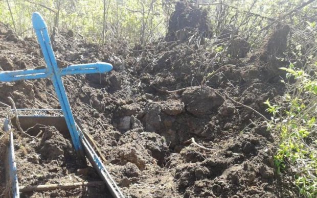 Трагедия на Донбассе: подростки погибли на могиле товарища