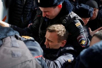 Навального знову схопили путінські силовики