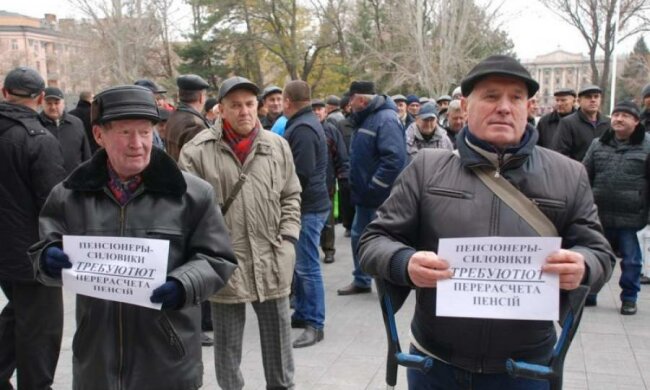 "Военные" пенсии пересчитали: чего ожидать украинским защитникам