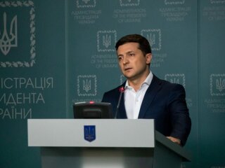 Владимир Зеленский проводит срочный брифинг