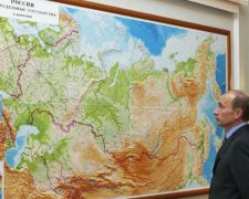 Приклеили Крым, потому что воруют: в России продают оригинальную карту