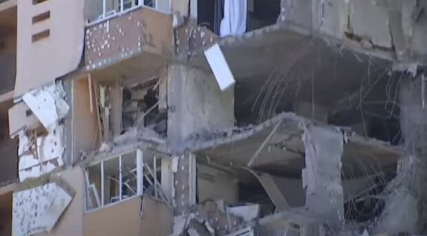 Зруйнований будинок. Фото: скриншот Youtube