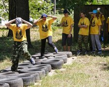 Дітей азовців навчать користуватися зброєю (фото)