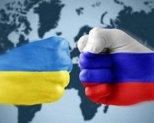 Порошенко сховався за "гібридність" у війні з Росією