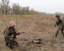 Мирні мешканці знову підірвалися на "подарунку" бойовиків