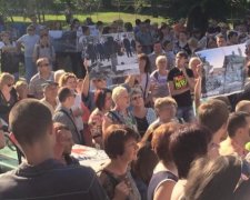 Мешканці Донецька протестують проти обстрілів бойовиків (фото)