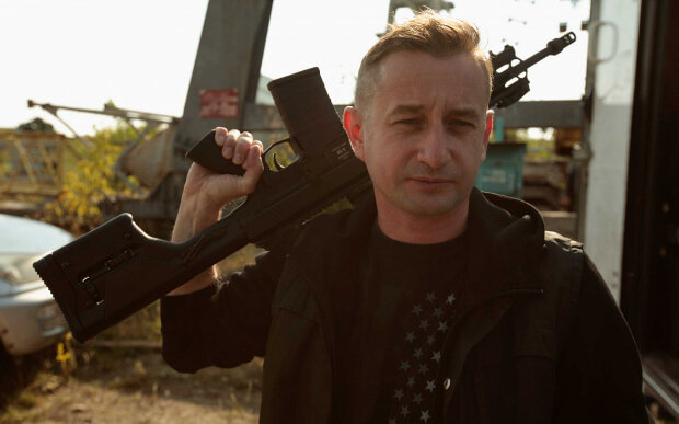 Сергій Жадан зі зброєю в руках