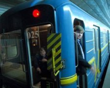  Київське метро завтра працюватиме на годину довше