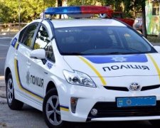 Харківські копи перетворили службове авто на маршрутку