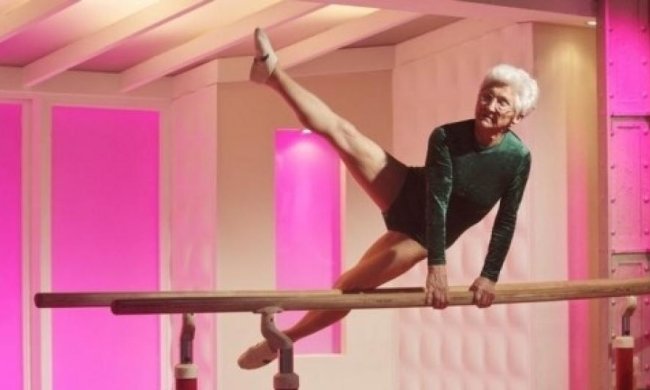 90-летняя немка-рекордсменка прыгнула с парашютом